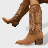 Botas Cowboy de Ante con Bordado