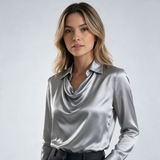 Blusa Satinada con Escote Drapeado