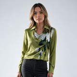 Blusa Satinada con Escote Drapeado