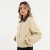 Chaqueta Corta Efecto Ante Cuello Contrastado