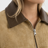 Chaqueta Corta Efecto Ante Cuello Contrastado