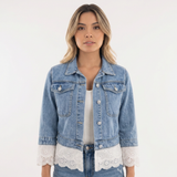 Chaqueta Vaquera con Bajo de Encaje