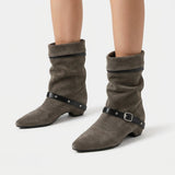 Botas de Ante con Hebilla y Remaches