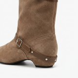Botas de Ante con Hebilla y Remaches